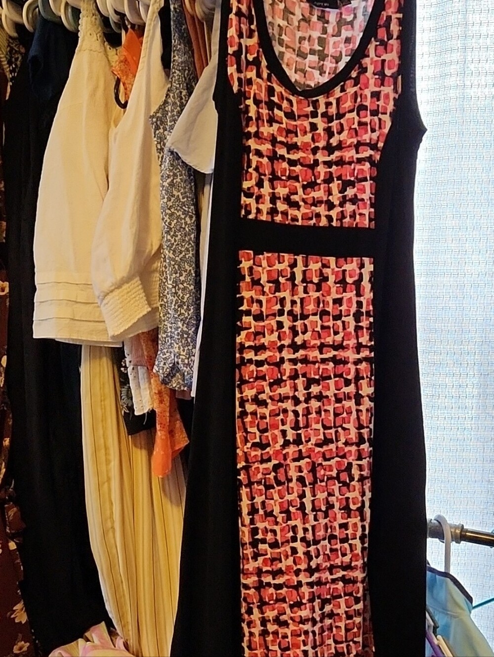 Apt. 9 Sleeveless Maxi Dress with Black Sides and Pink Pattern